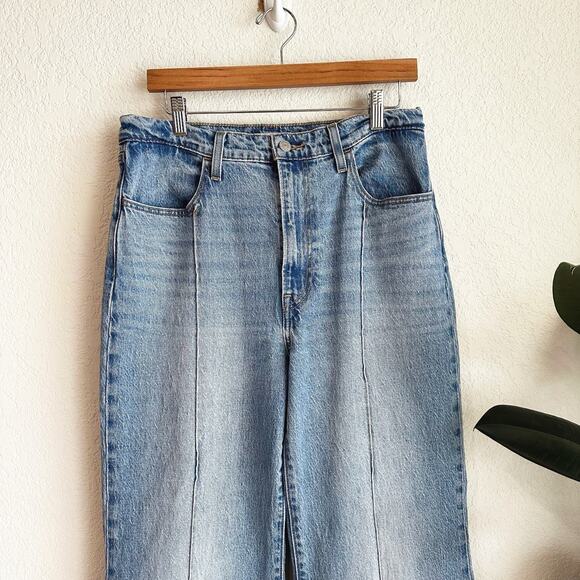 Levi's Ribcage Bell Jeans Size 31X34 Tall Blue Boho Western Stretch Light Wash - Picture 2 of 12